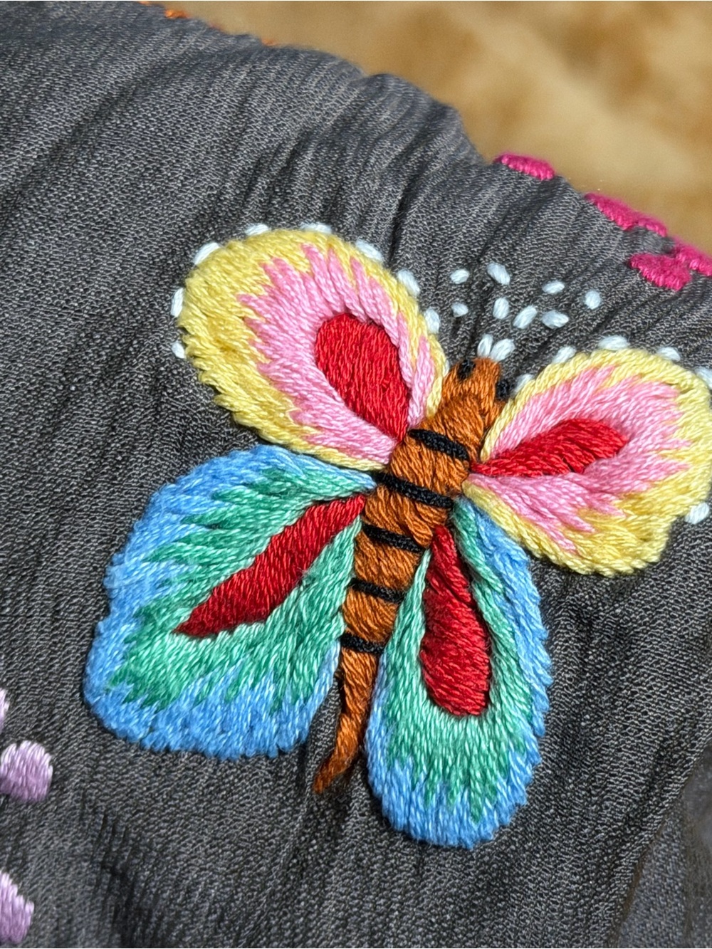 Embroidered blouse M - Picture 4 of 5